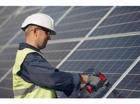 Instalação de Painel Solar no Aeroporto